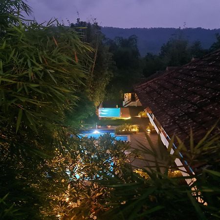 อาทิรัปปิลลี กรีน ทรี รีสอร์ต Hotel อทิราพาลลี ภายนอก รูปภาพ